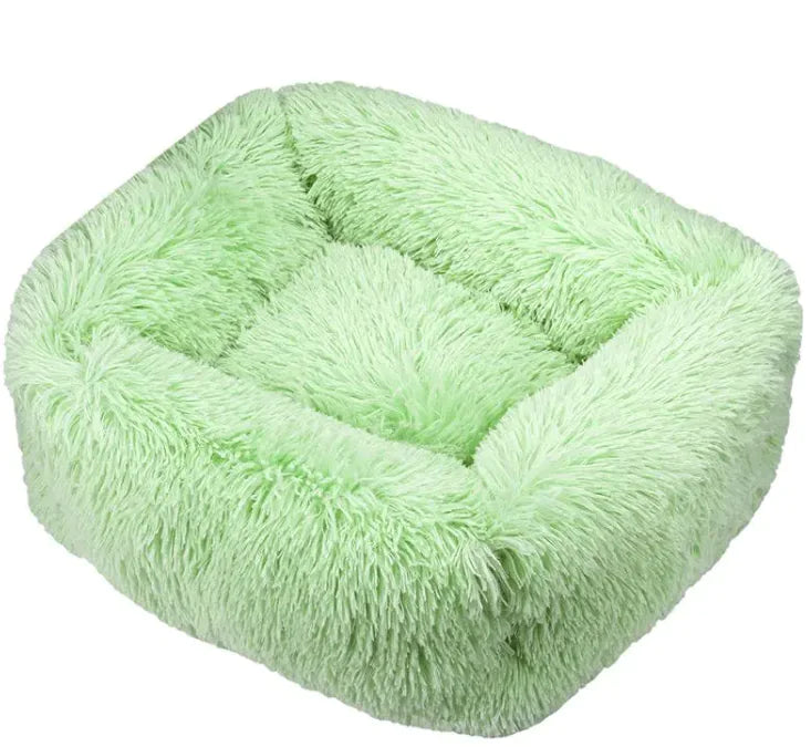 Cozy Plush Pet Bed - Machine Washable for Dogs & Cats