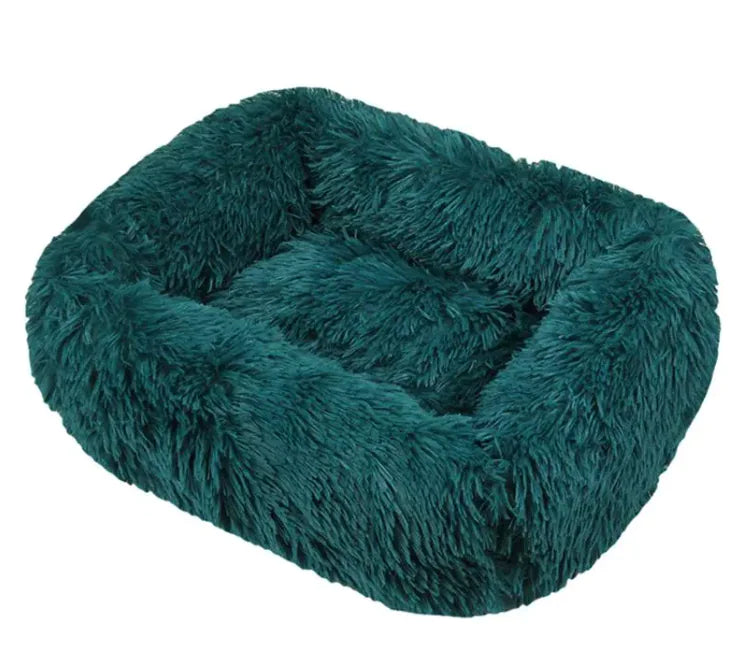 Cozy Plush Pet Bed - Machine Washable for Dogs & Cats